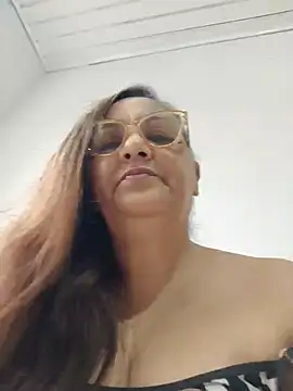 Noemipopi online show from June 2026 02:06:01 PM