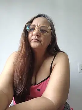 Noemipopi online show from June 2026 01:16:01 PM