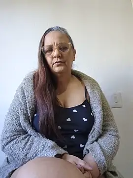 Noemipopi online show from May 2026 01:30:01 PM