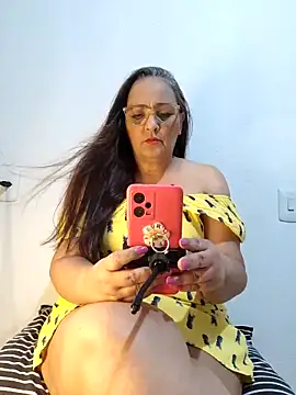 Noemipopi online show from April 2026 11:05:02 PM
