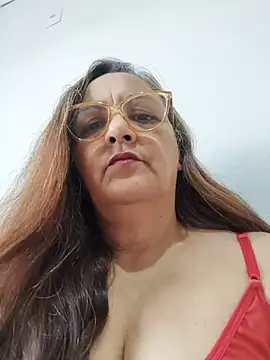 Noemipopi online show from May 2026 04:23:03 PM