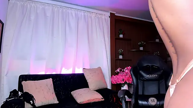 Snapshot of Esmeralda_carrascal chatting on March 2026 03:45:01 PM Esmeralda carrascal online show from March 2026 03:45:01 PM