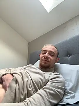 Crevette311 online show from November 2025 12:59:03 PM