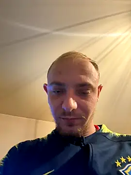 Crevette311 online show from November 2025 11:16:01 PM