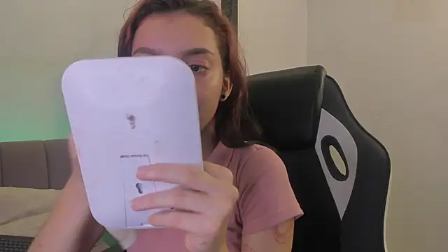 Snapshot of MelLove_ chatting on February 2026 09:00:02 PM MelLove online show from February 2026 09:00:02 PM