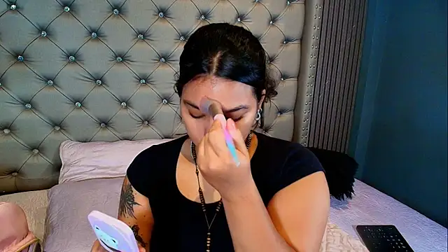 NAOMI cute  online show from April 2026 06:04:02 PM