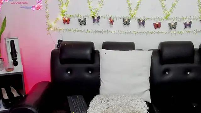 aria-voss online show from March 2026 03:03:01 PM