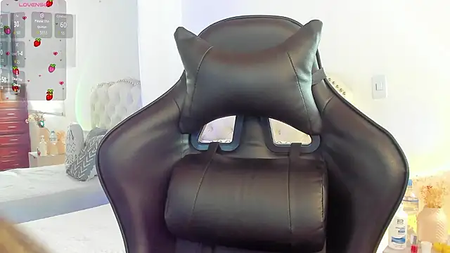 LuuluBerry online show from March 2026 07:03:02 PM