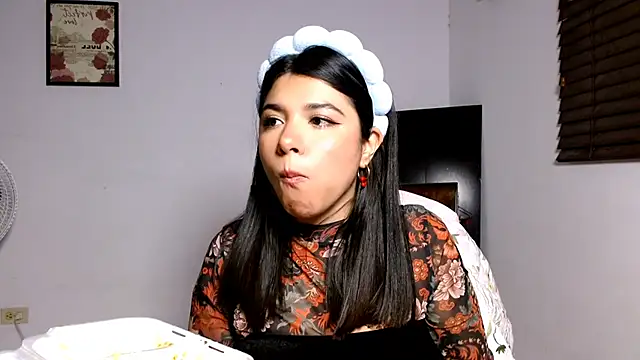MiaDiamontLatin online show from April 2026 03:13:02 AM