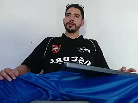 Kratoswolf online show from July 2026 06:19:02 PM