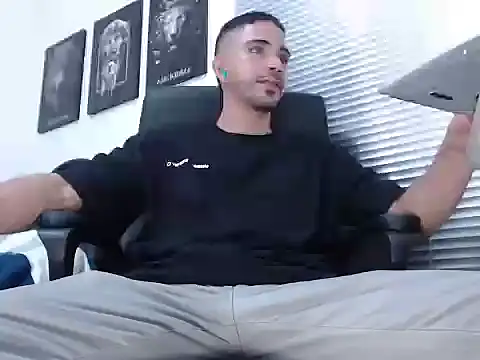 Kratoswolf online show from March 2026 06:20:01 PM