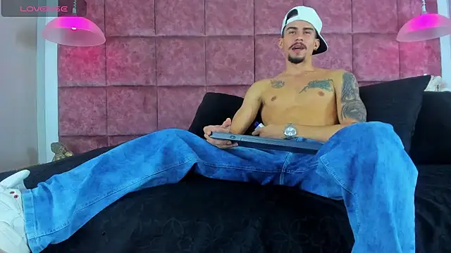 SharonTygaX online show from March 2026 04:14:01 AM