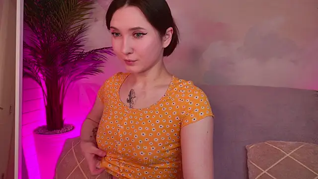 Tiny BunnyX online show from April 2026 06:05:01 AM