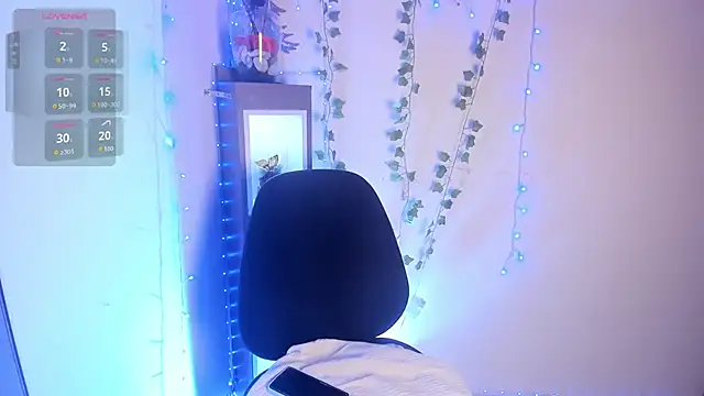 Snapshot of little__eva chatting on April 2026 09:13:01 PM little eva online show from April 2026 09:13:01 PM