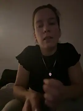 Melu12 online show from April 2026 10:44:01 PM