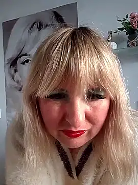 -Nefertiti- online show from June 2026 03:33:01 PM