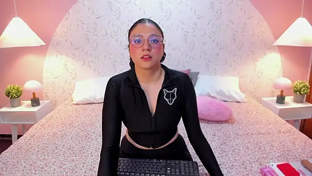 Angelie Rosebrm online show from February 2026 12:34:02 AM