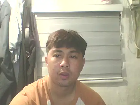 Snapshot of mattyxXxthirdy chatting on February 2026 01:11:02 PM mattyxXxthirdy online show from February 2026 01:11:02 PM