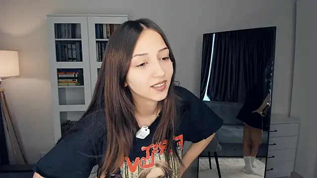 littleevilon online show from February 2026 08:49:02 AM