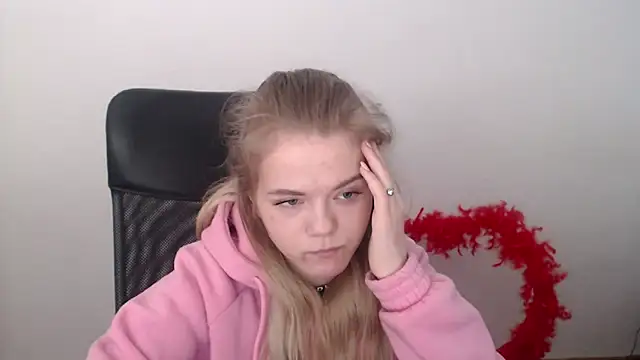 Snapshot of FoxiLana chatting on February 2026 08:11:01 AM FoxiLana online show from February 2026 08:11:01 AM