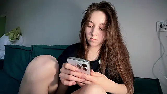 monnymoonn online show from February 2026 09:09:01 AM
