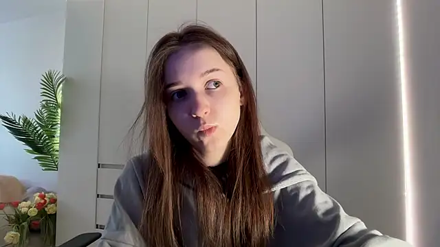 monnymoonn online show from March 2026 07:23:01 AM