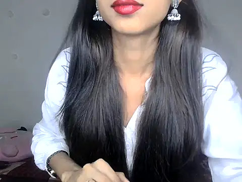 Snapshot of SIKSHA_SINGH chatting on May 2026 07:40:02 PM SIKSHA SINGH online show from May 2026 07:40:02 PM