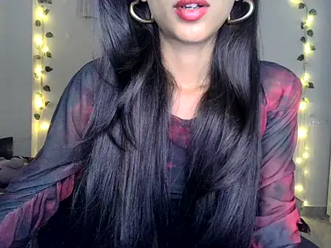 Snapshot of SIKSHA_SINGH chatting on June 2026 12:32:02 AM SIKSHA SINGH online show from June 2026 12:32:02 AM