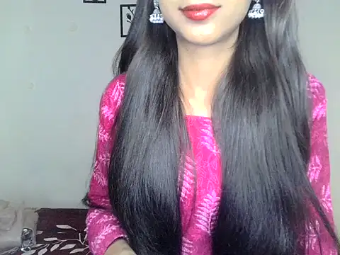 Snapshot of SIKSHA_SINGH chatting on April 2026 07:18:01 PM SIKSHA SINGH online show from April 2026 07:18:01 PM