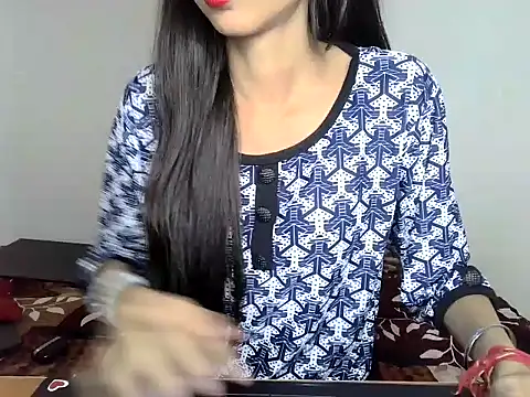 SIKSHA SINGH online show from April 2026 03:27:02 PM