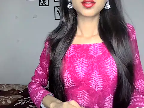 Snapshot of SIKSHA_SINGH chatting on April 2026 08:16:01 PM SIKSHA SINGH online show from April 2026 08:16:01 PM
