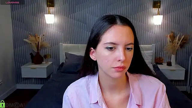 elise robbie online show from April 2026 01:07:02 AM