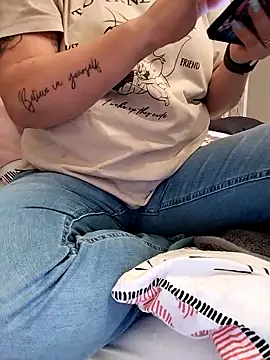 Emma12117 online show from March 2026 07:21:01 PM