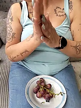 Emma12117 online show from March 2026 10:20:02 AM