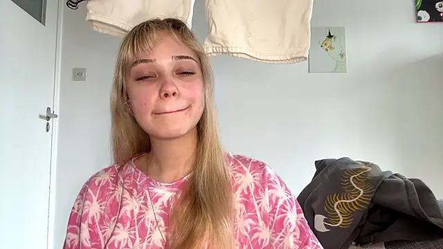 SourMidday online show from April 2026 03:41:01 PM