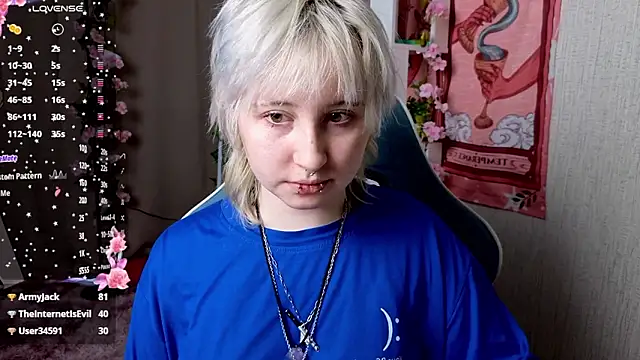 Snapshot of May_leaf chatting on February 2026 01:39:02 AM May leaf online show from February 2026 01:39:02 AM