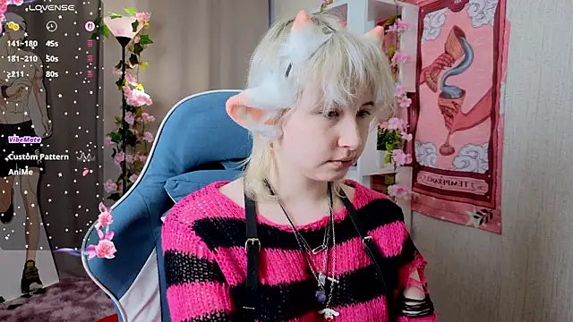 Snapshot of May_leaf chatting on February 2026 01:39:01 AM May leaf online show from February 2026 01:39:01 AM