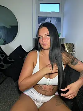 Destinylovex online show from April 2026 07:22:01 PM