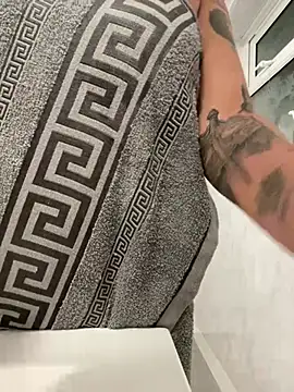 Destinylovex online show from April 2026 09:52:01 PM