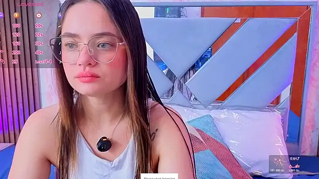 Snapshot of LittleeSara18 chatting on May 2026 11:16:01 AM LittleeSara18 online show from May 2026 11:16:01 AM