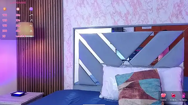 LittleeSara18 online show from April 2026 11:15:01 AM