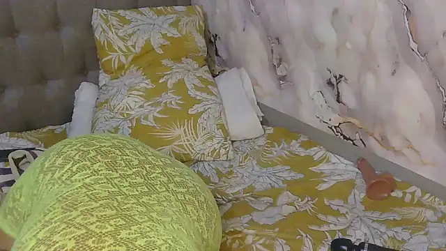 CaramelHotGirl online show from April 2026 11:09:02 PM