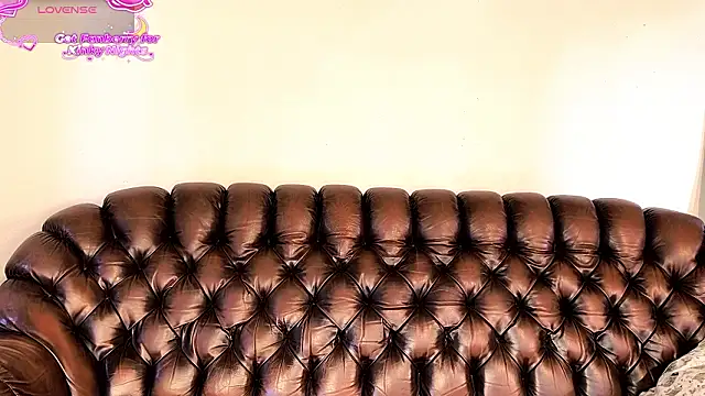 Juli Corn online show from March 2026 06:42:01 AM