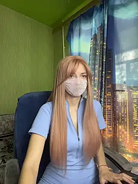 SophieBlackwood online show from May 2026 06:01:01 AM