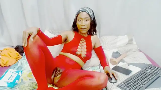 QueenYc online show from March 2026 06:00:01 PM