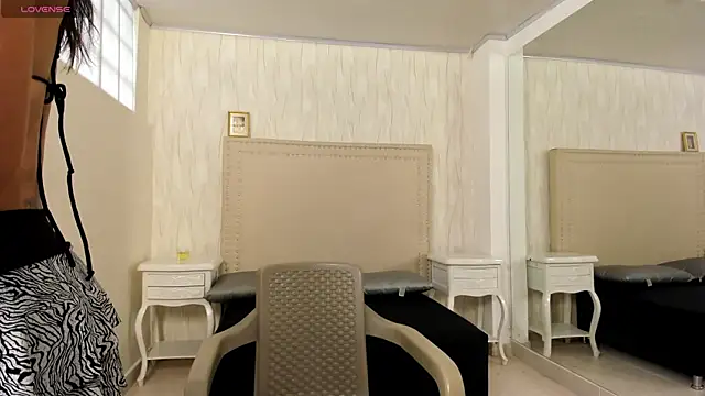 FernandaAvilax online show from April 2026 05:38:01 PM