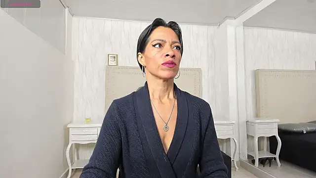 FernandaAvilax online show from April 2026 12:01:01 AM