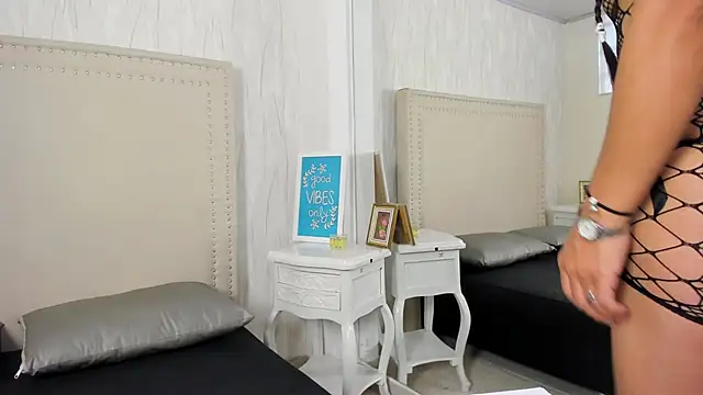 FernandaAvilax online show from May 2026 08:19:01 PM