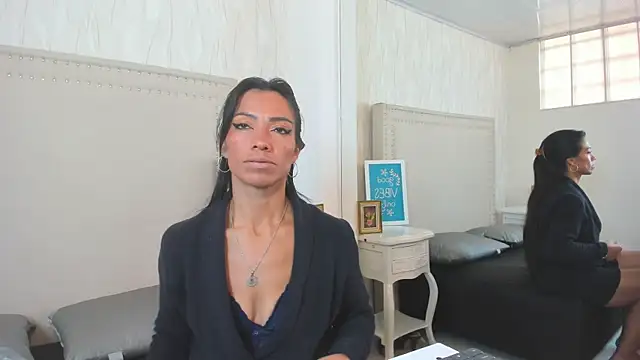 FernandaAvilax online show from April 2026 06:32:02 PM