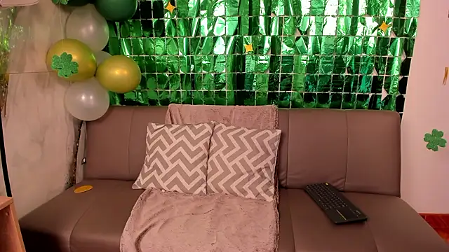 Kitty Milk nm online show from March 2026 03:05:01 PM